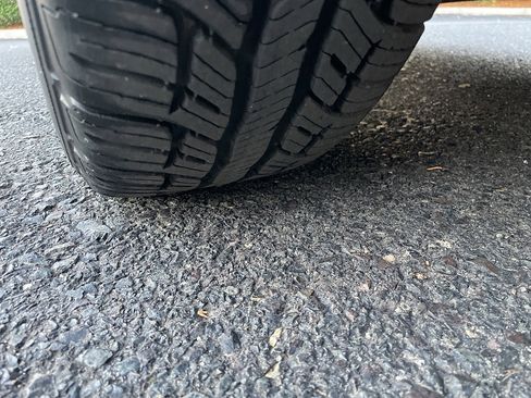 Used 2013 Toyota Corolla LE image 17