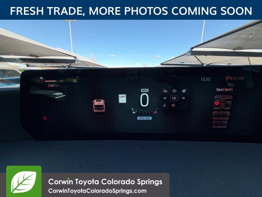 Used 2025 Ford Expedition Active AWD/4WD image 16