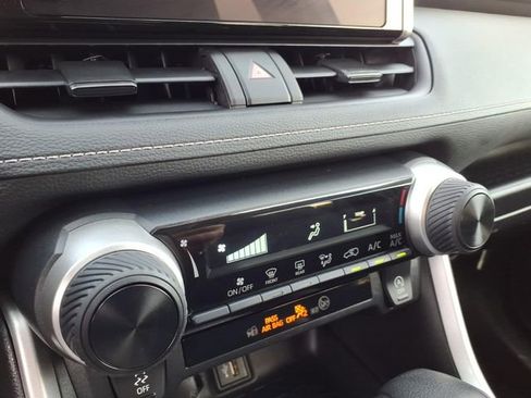 Used 2024 Toyota RAV4 LE image 23