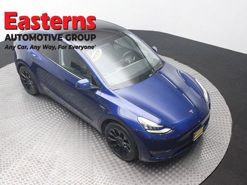 Used 2021 Tesla Model Y 2WD image 3