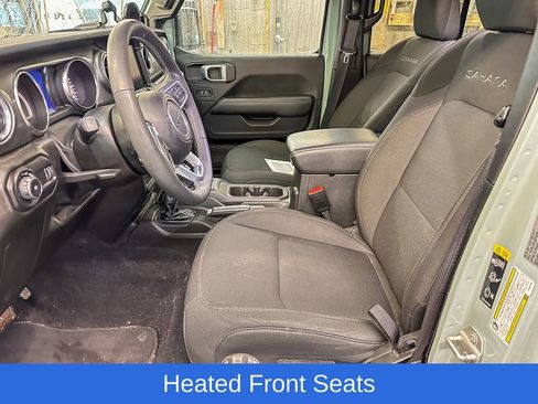 Used 2023 Jeep Wrangler Unlimited Sahara w/ Cold Weather Group AWD/4WD image 10