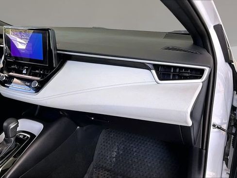 Used 2025 Toyota Corolla SE FWD image 21