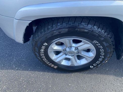 Used 2019 Toyota 4Runner SR5 image 10