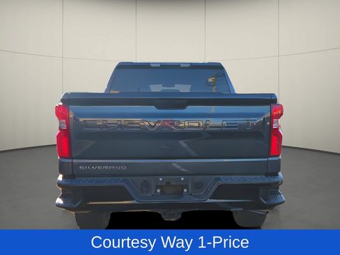 Used 2021 Chevrolet Silverado 1500 Custom Trail Boss w/ LPO, Dark Essentials Package AWD/4WD image 8
