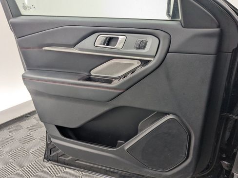 Used 2025 Ford Explorer ST image 16