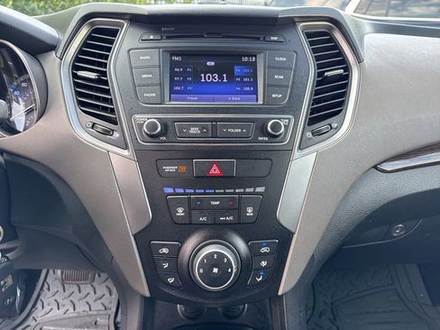 Used 2018 Hyundai Santa Fe Sport image 27