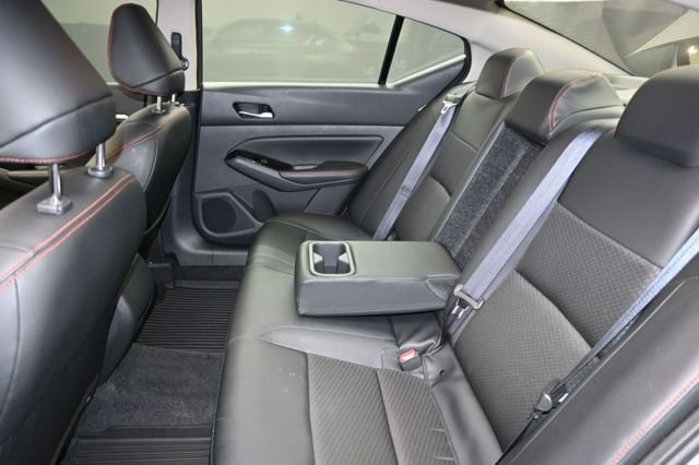 Used 2024 Nissan Altima 2.5 SR FWD image 6