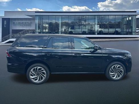 New 2026 Lincoln Navigator Reserve AWD/4WD image 9
