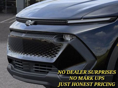 New 2026 Chevrolet Equinox EV LT w/ Midnight Package image 13