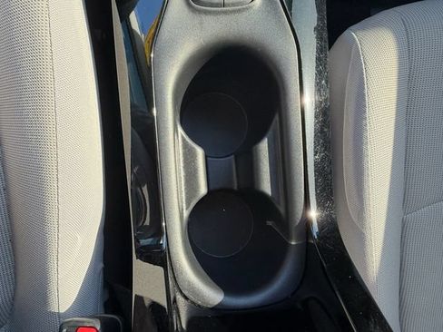 Certified 2021 Toyota Corolla LE FWD image 27