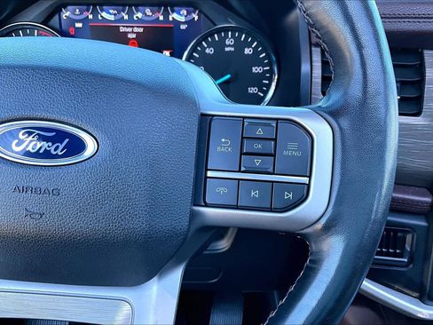 Used 2023 Ford Expedition Limited image 25