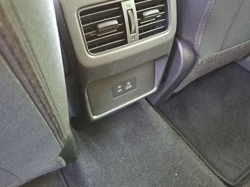 Used 2023 Nissan Rogue SV AWD/4WD image 14