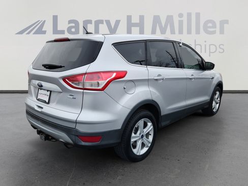 Used 2016 Ford Escape SE image 5