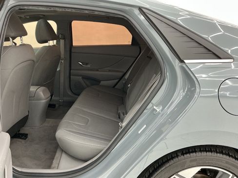 Used 2022 Hyundai Elantra SEL w/ Convenience + Premium Package FWD image 20