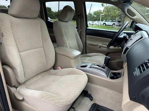 Used 2011 Toyota Tacoma PreRunner image 16