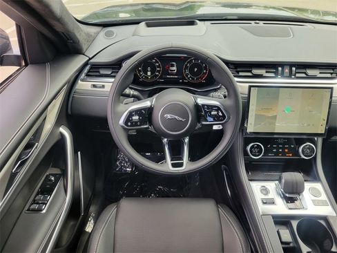 New 2026 Jaguar F-PACE R-Dynamic S image 8