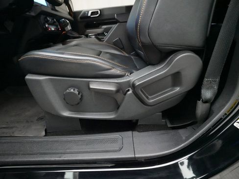 Used 2021 Ford Bronco Badlands image 27