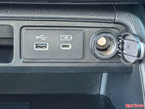 Used 2024 Honda Pilot Touring image 26