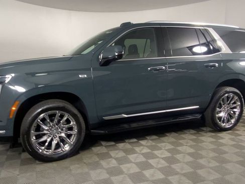 New 2025 Cadillac Escalade Premium Luxury w/ LPO, Radiant Package image 5