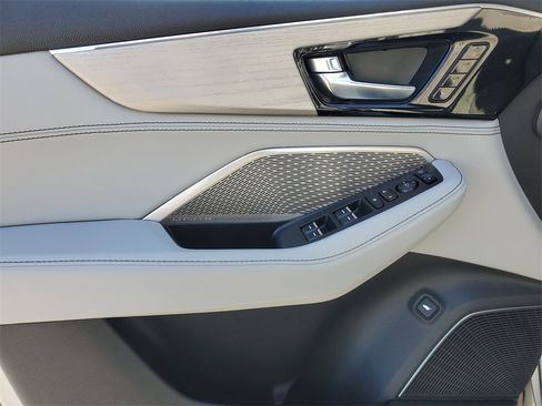 Certified 2023 Acura MDX SH-AWD w/ Advance Package image 21