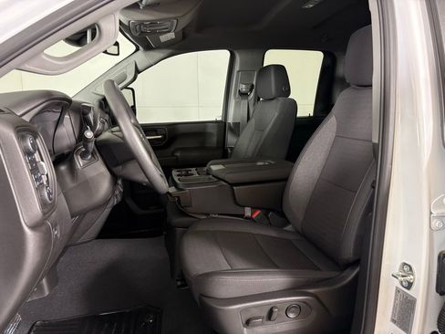 Used 2025 Chevrolet Silverado 2500 Custom w/ Custom Value Package image 19