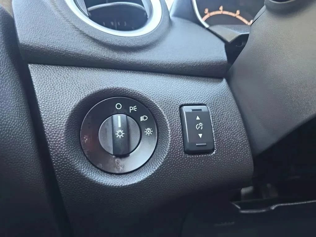 Used 2019 Ford Fiesta SE FWD image 23