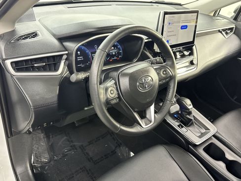 Used 2026 Toyota Corolla Cross XLE AWD/4WD image 13
