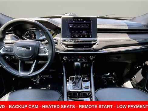 Used 2024 Jeep Compass Latitude w/ Sun and Sound Group AWD/4WD image 7