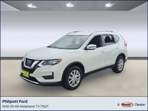 Used 2017 Nissan Rogue S w/ Appearance Package image 1