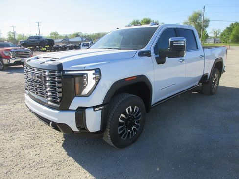 New 2026 GMC Sierra 2500 Denali Ultimate AWD/4WD image 10