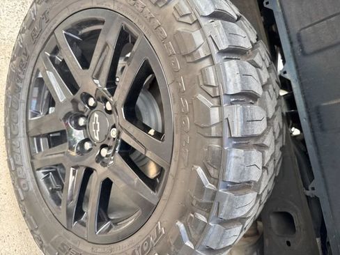 Used 2023 Chevrolet Silverado 1500 Custom w/ LPO, Dark Essentials Package RWD image 24