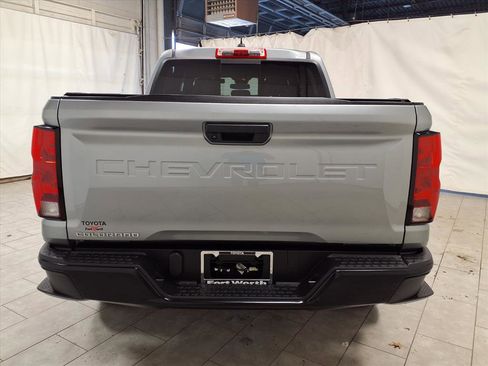 Used 2023 Chevrolet Colorado Trail Boss image 8