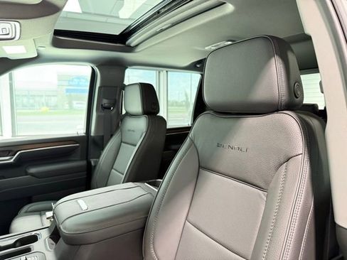 Used 2025 GMC Sierra 2500 Denali w/ Denali Reserve Package image 13