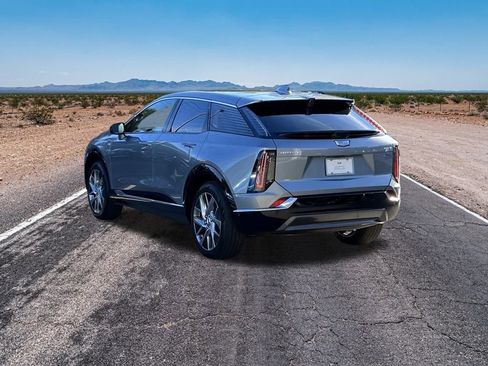 New 2026 Cadillac Optiq Luxury 1 image 14