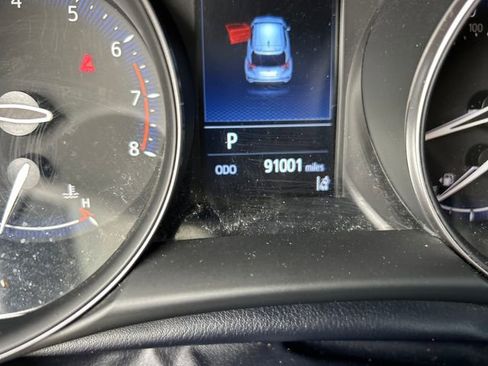 Used 2021 Toyota C-HR XLE image 17