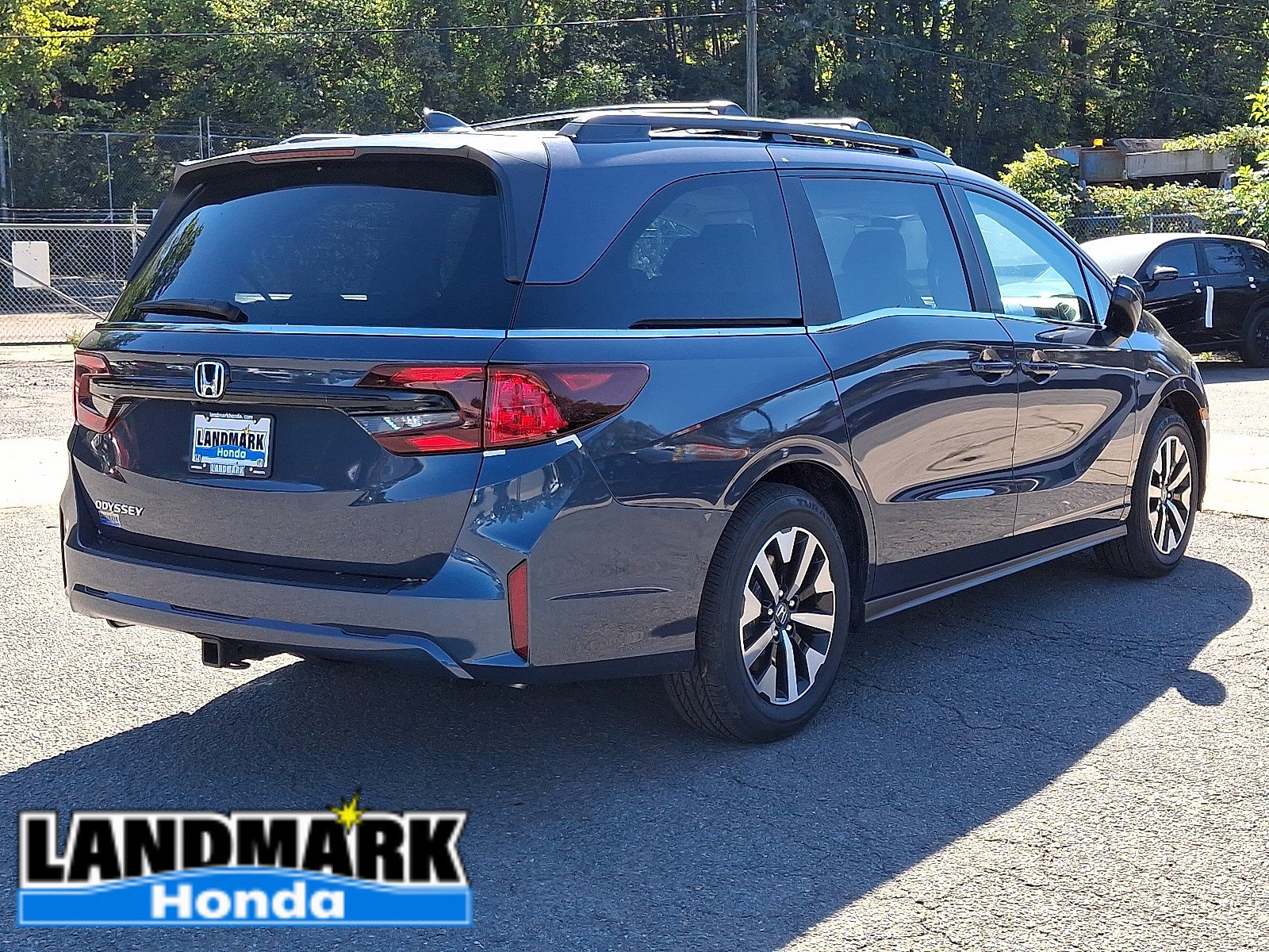 New 2027 Honda Odyssey EX-L image 3