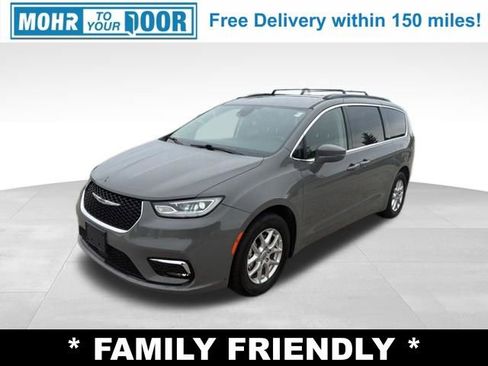Used 2022 Chrysler Pacifica Touring-L FWD image 1
