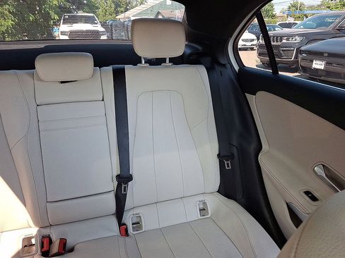 Used 2019 Mercedes-Benz A 220 image 14