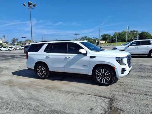 Used 2023 GMC Yukon AT4 w/ AT4 Premium Plus Package AWD/4WD image 14