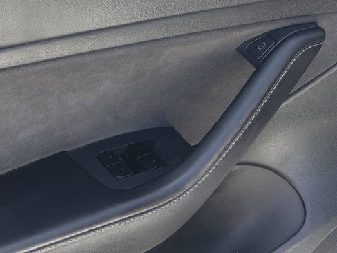 Used 2021 Tesla Model 3 Standard Range Plus image 10