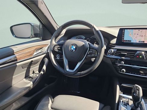 Used 2019 BMW 530i w/ Convenience Package image 7