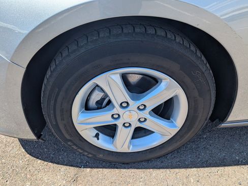 Used 2024 Chevrolet Malibu LT image 8