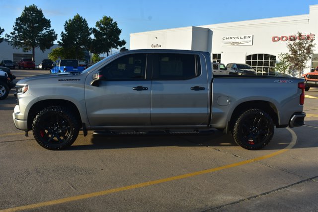 Used 2023 Chevrolet Silverado 1500 RST w/ Redline Edition AWD/4WD image 10