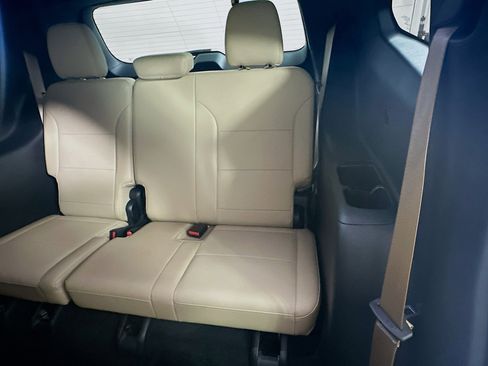 Used 2025 Buick Enclave Preferred image 30