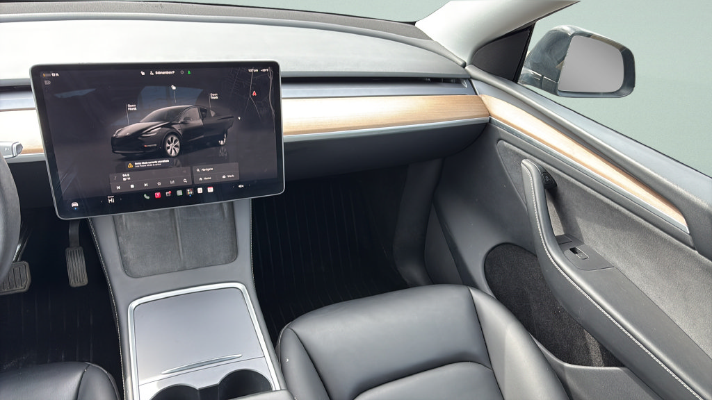 Used 2023 Tesla Model Y Long Range AWD/4WD image 11