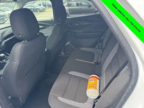 Used 2022 Chevrolet TrailBlazer LT AWD/4WD image 9