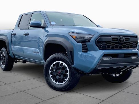 Used 2026 Toyota Tacoma TRD Off-Road image 2