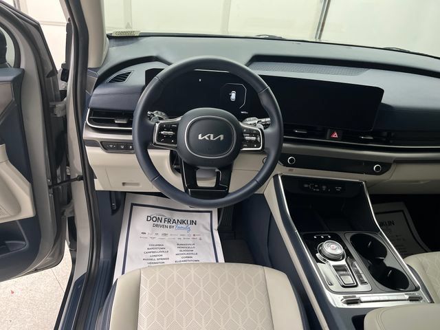 Used 2026 Kia Carnival SX w/ SX Dark Edition Package FWD image 15