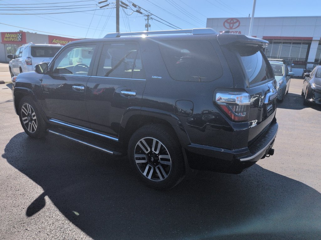 Certified 2022 Toyota 4Runner Limited AWD/4WD image 3