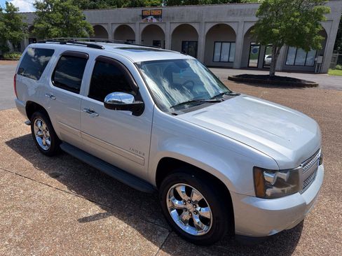 Used 2010 Chevrolet Tahoe LTZ AWD/4WD image 3